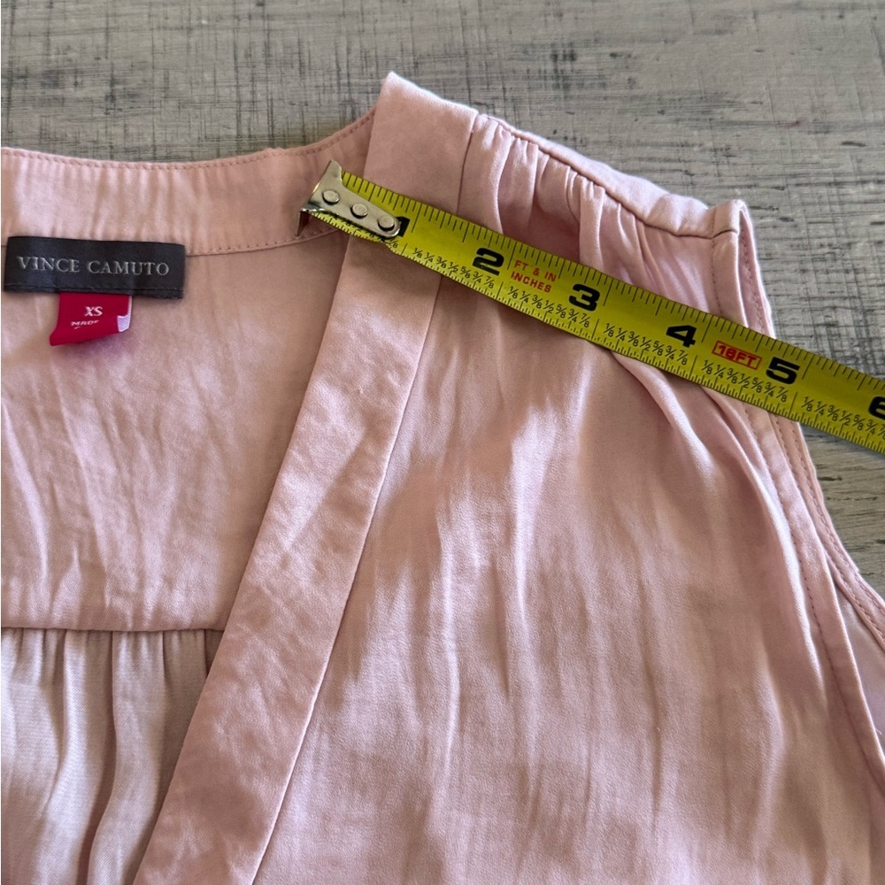Vince Camuto Light Pink Sleeveless Blouse Size XSmall - Picture 7 of 8